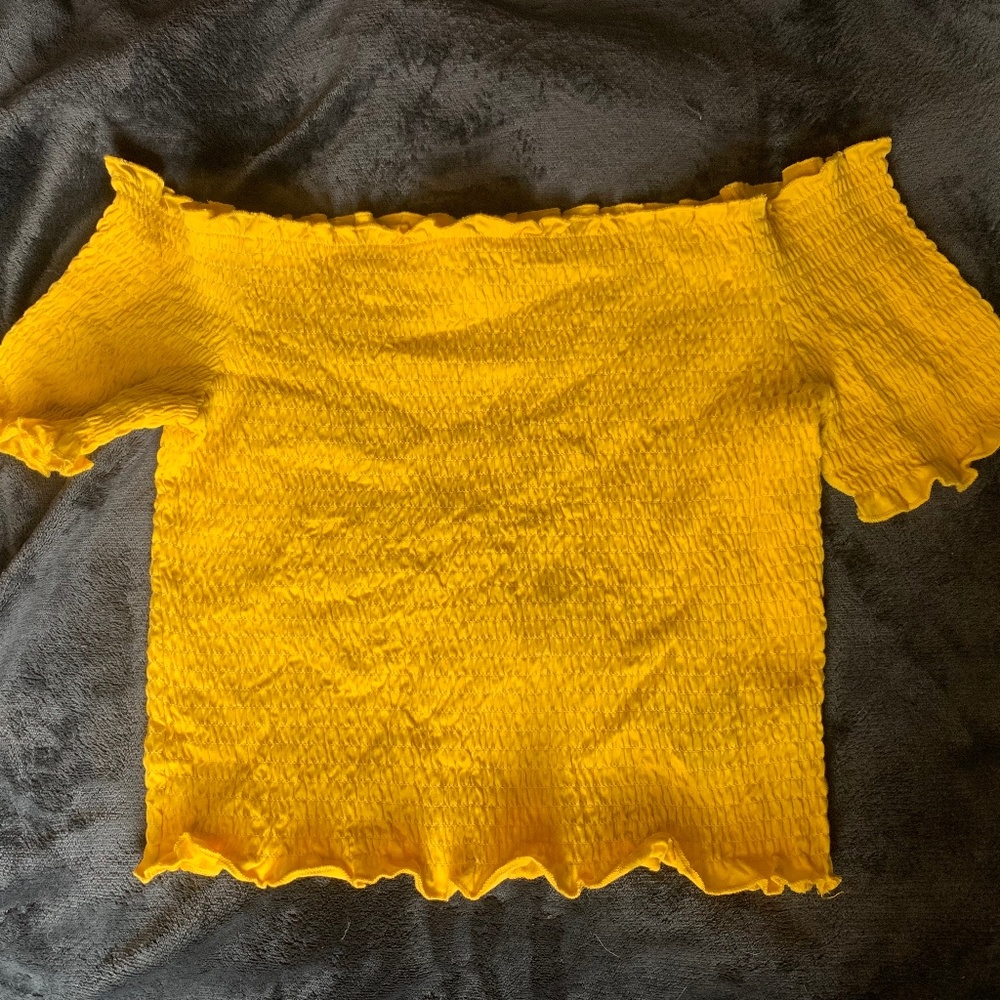 H&M Stretchy Crop Top